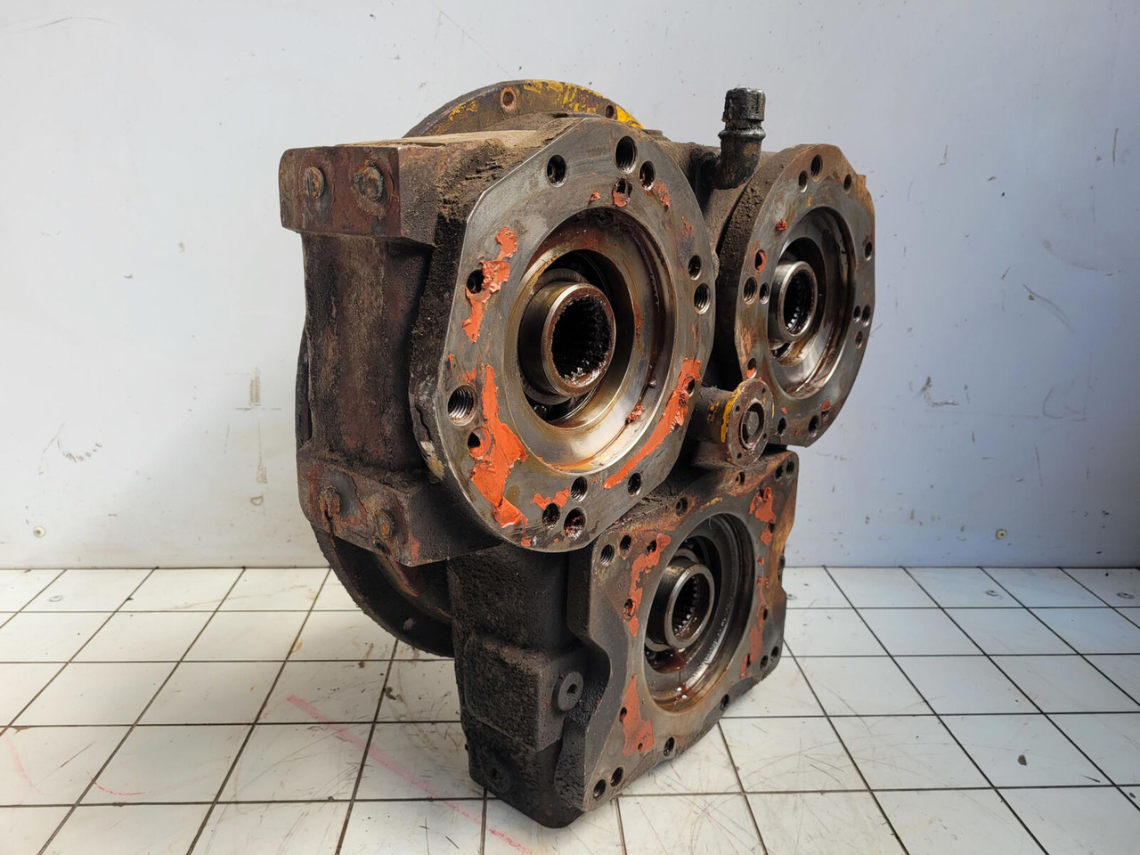 Liebherr LTM 1200 pump distribution gear - Transmission pour Grue mobile: photos 2 Liebherr LTM 1200 pump distribution gear - Transmission pour Grue mobile: photos 2