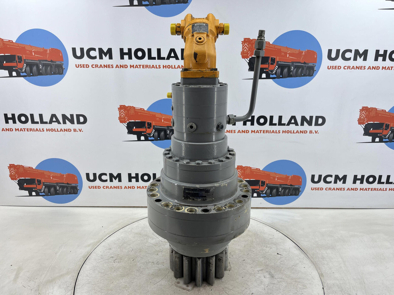 Liebherr LTM 1300 slewing gear - Moteur de rotation pour Grue mobile: photos 1 Liebherr LTM 1300 slewing gear - Moteur de rotation pour Grue mobile: photos 1