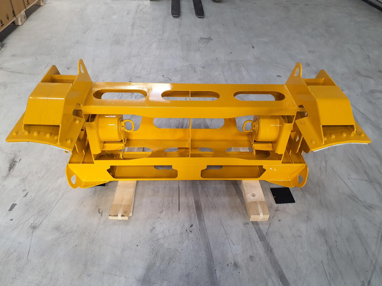 Liebherr LTM 1750-9.1 Luffing cylinder lifting device front - Carrosserie et extérieur pour Grue mobile: photos 4 Liebherr LTM 1750-9.1 Luffing cylinder lifting device front - Carrosserie et extérieur pour Grue mobile: photos 4