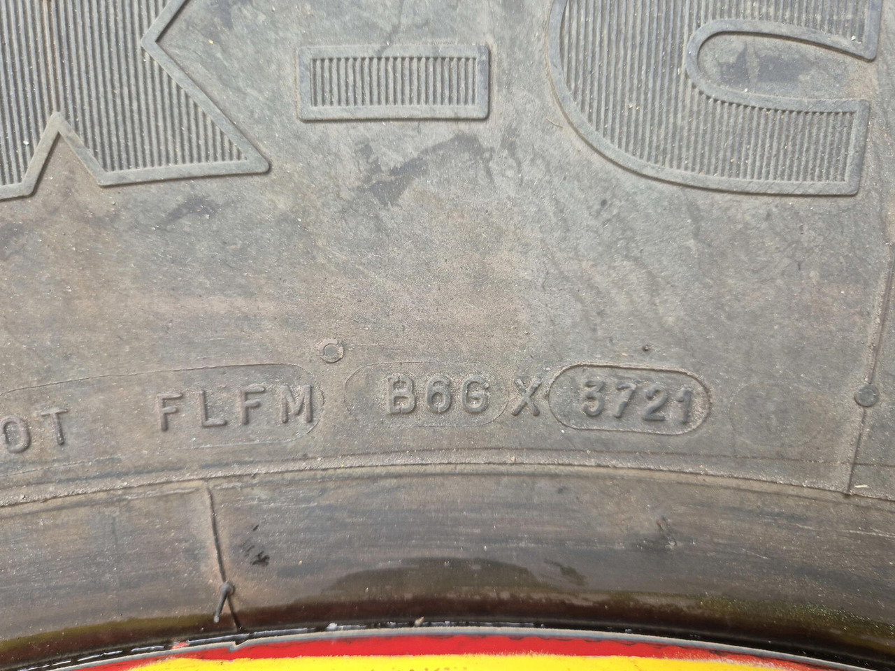 Liebherr Wheel 445/95R25 10 12 1p - Roue complète pour Grue: photos 4 Liebherr Wheel 445/95R25 10 12 1p - Roue complète pour Grue: photos 4