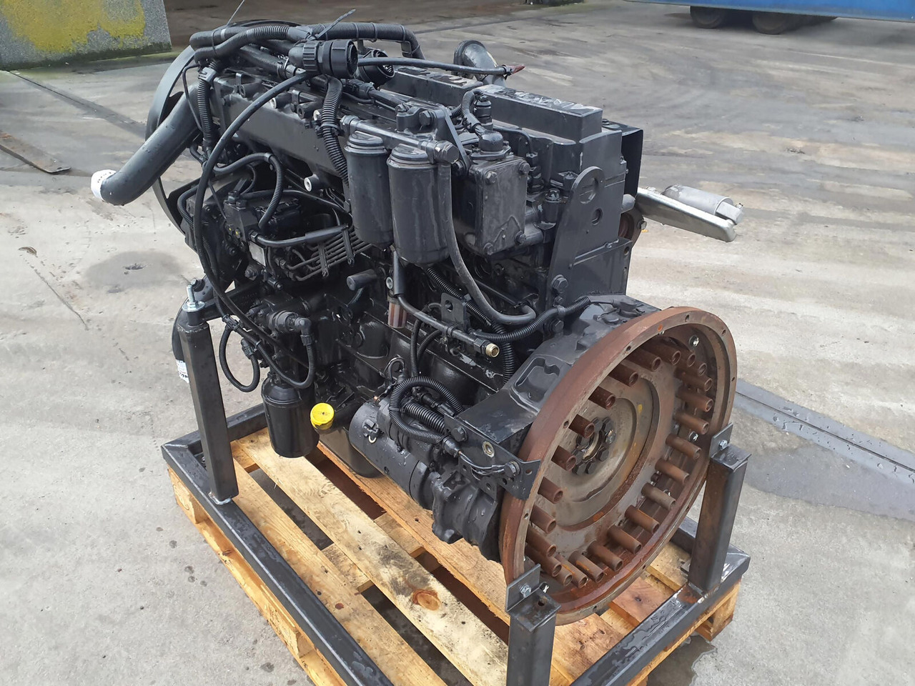 MAN Compact truck CT2 engine MAN D0836/LF01 - Moteur pour Grue mobile: photos 3 MAN Compact truck CT2 engine MAN D0836/LF01 - Moteur pour Grue mobile: photos 3