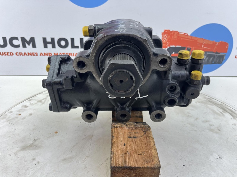 Spierings SK 477 AT4 steering box - Colonne de direction: photos 1 Spierings SK 477 AT4 steering box - Colonne de direction: photos 1
