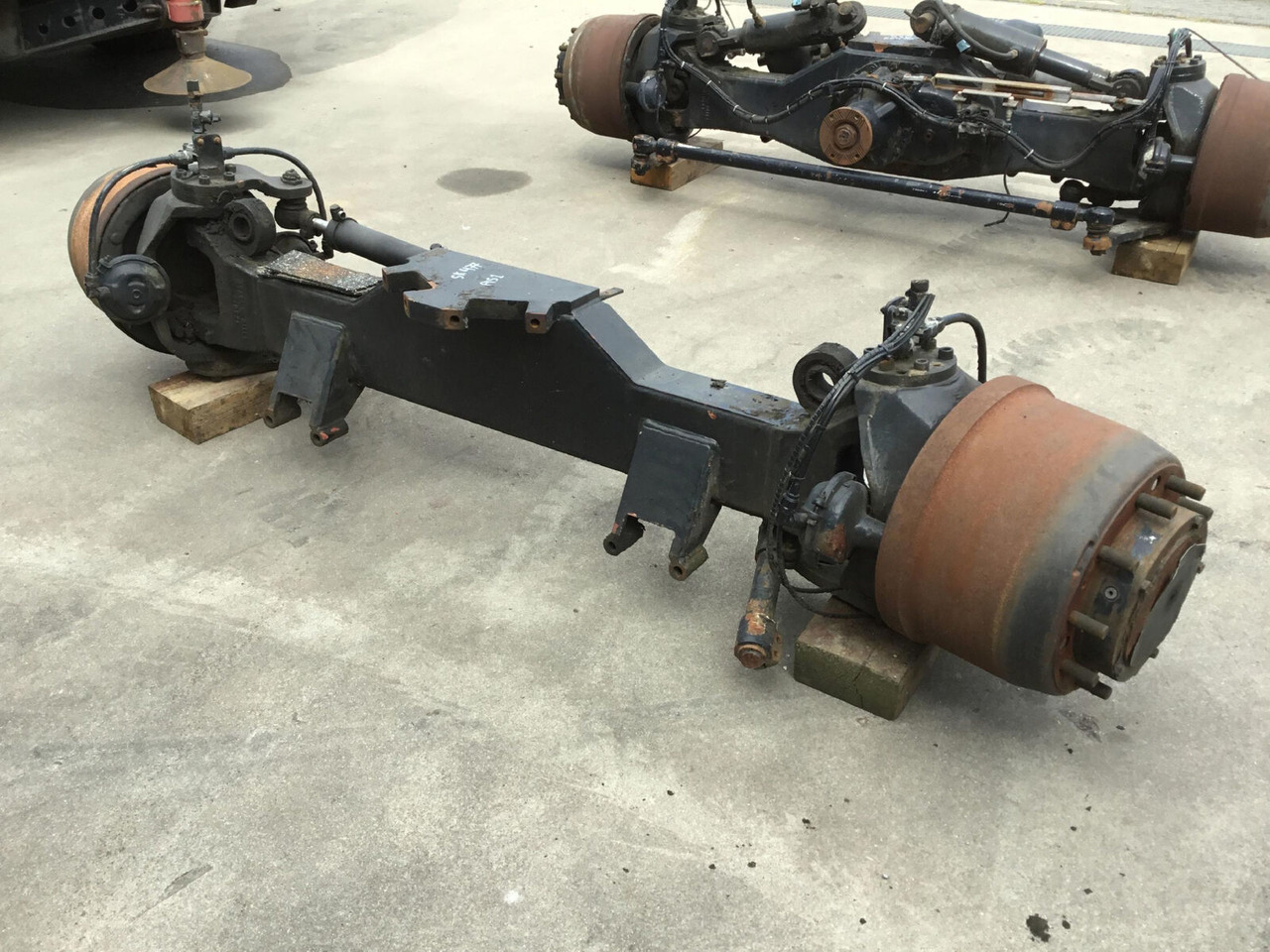 Spierings SK 477 axle 1 - Essieu et pièces pour Grue mobile: photos 4 Spierings SK 477 axle 1 - Essieu et pièces pour Grue mobile: photos 4