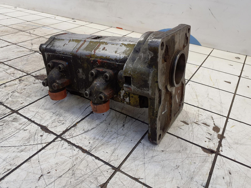 Sundstrand dual gear pump - Pompe hydraulique pour Grue: photos 3 Sundstrand dual gear pump - Pompe hydraulique pour Grue: photos 3