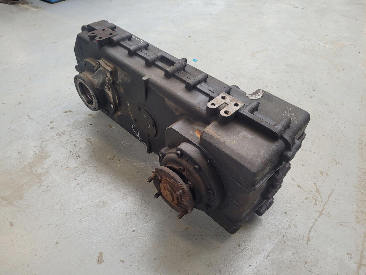 Terex AC 100 DISTRIBUTOR GEAR 1-STAGE - Transmission pour Grue mobile: photos 2 Terex AC 100 DISTRIBUTOR GEAR 1-STAGE - Transmission pour Grue mobile: photos 2