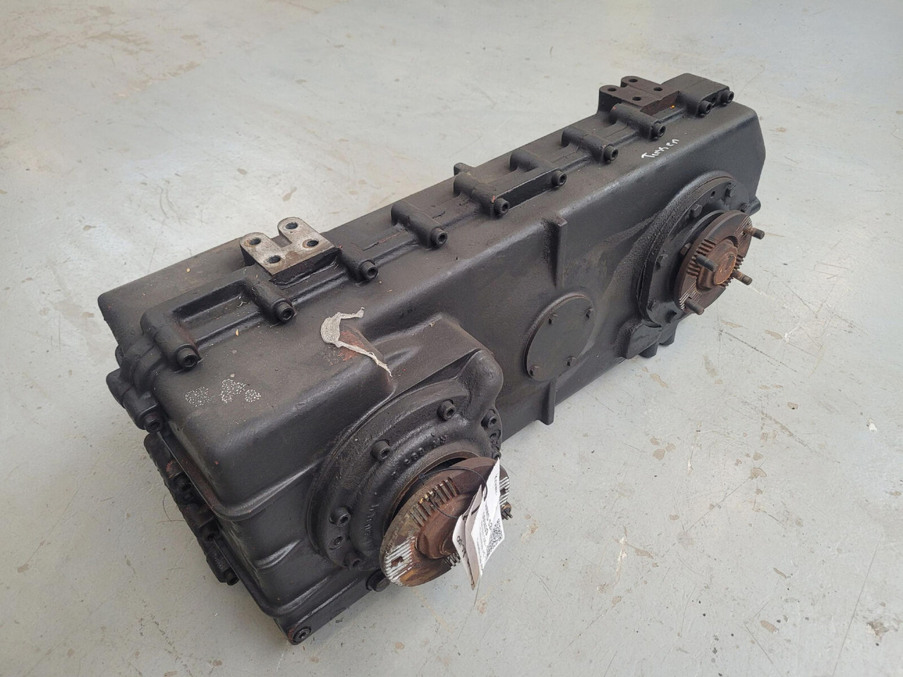 Terex AC 100 DISTRIBUTOR GEAR 1-STAGE - Transmission pour Grue mobile: photos 1 Terex AC 100 DISTRIBUTOR GEAR 1-STAGE - Transmission pour Grue mobile: photos 1