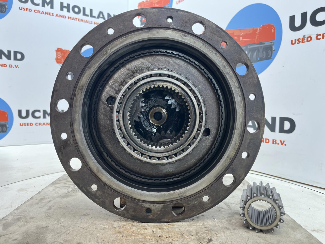 Terex AC 155 planetary gear 17-24-67-32-3pl-H135-46 - Moteur de translation pour Grue: photos 4 Terex AC 155 planetary gear 17-24-67-32-3pl-H135-46 - Moteur de translation pour Grue: photos 4