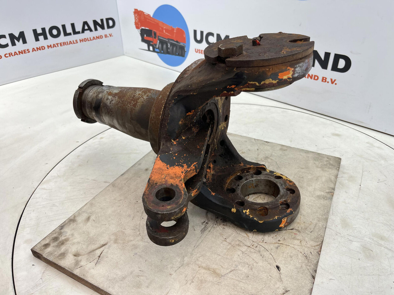 Terex HC 340 Steering knuckle 12 holes axle 1 - Fusée d'essieu pour Grue mobile: photos 4 Terex HC 340 Steering knuckle 12 holes axle 1 - Fusée d'essieu pour Grue mobile: photos 4