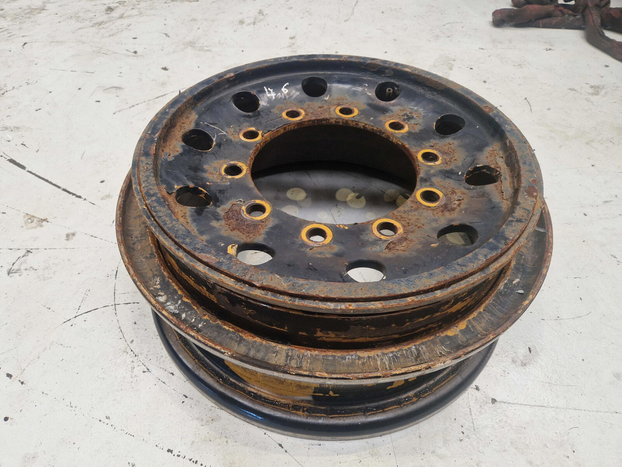 Terex Rim 385/95R25 10 4.6 3p - Jante pour Grue: photos 1 Terex Rim 385/95R25 10 4.6 3p - Jante pour Grue: photos 1