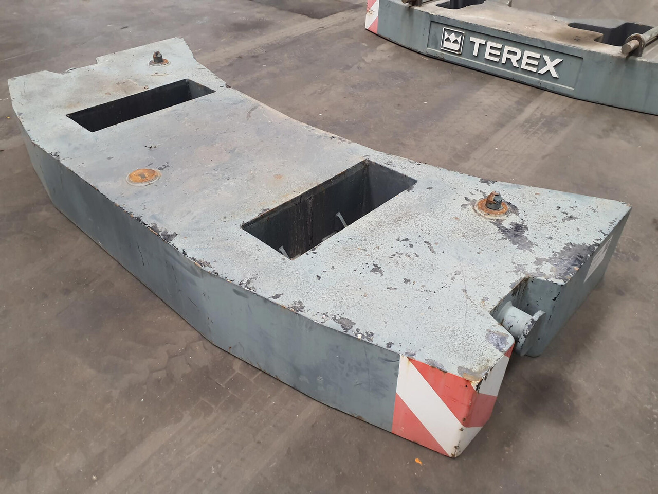 Terex Terex Demag Challenger 4200 counterweight 3.2 Ton - Contrepoids pour Grue mobile: photos 4 Terex Terex Demag Challenger 4200 counterweight 3.2 Ton - Contrepoids pour Grue mobile: photos 4