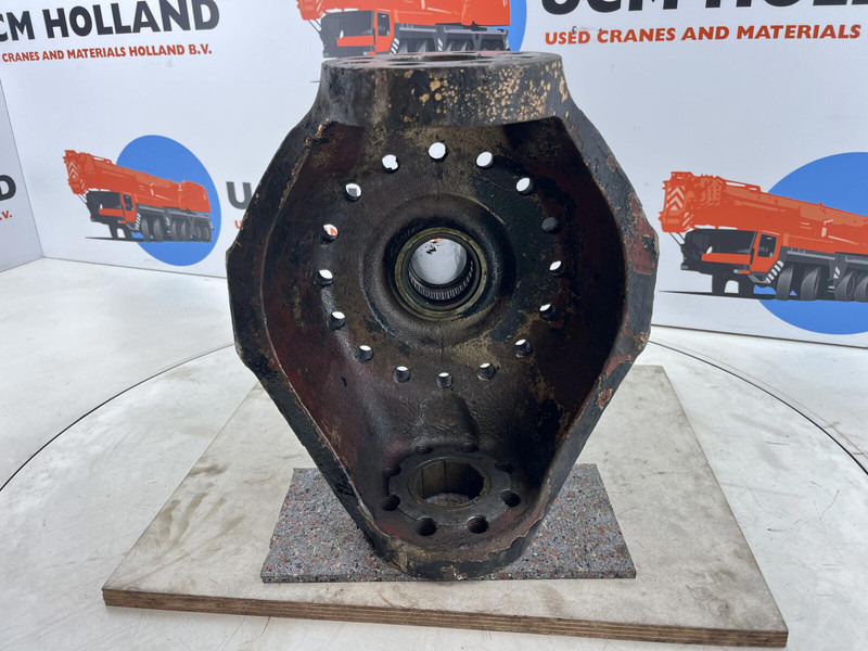 Terex Terex PPM 480 ATT steering knuckle 16 holes axle 1 - Fusée d'essieu pour Grue: photos 5 Terex Terex PPM 480 ATT steering knuckle 16 holes axle 1 - Fusée d'essieu pour Grue: photos 5