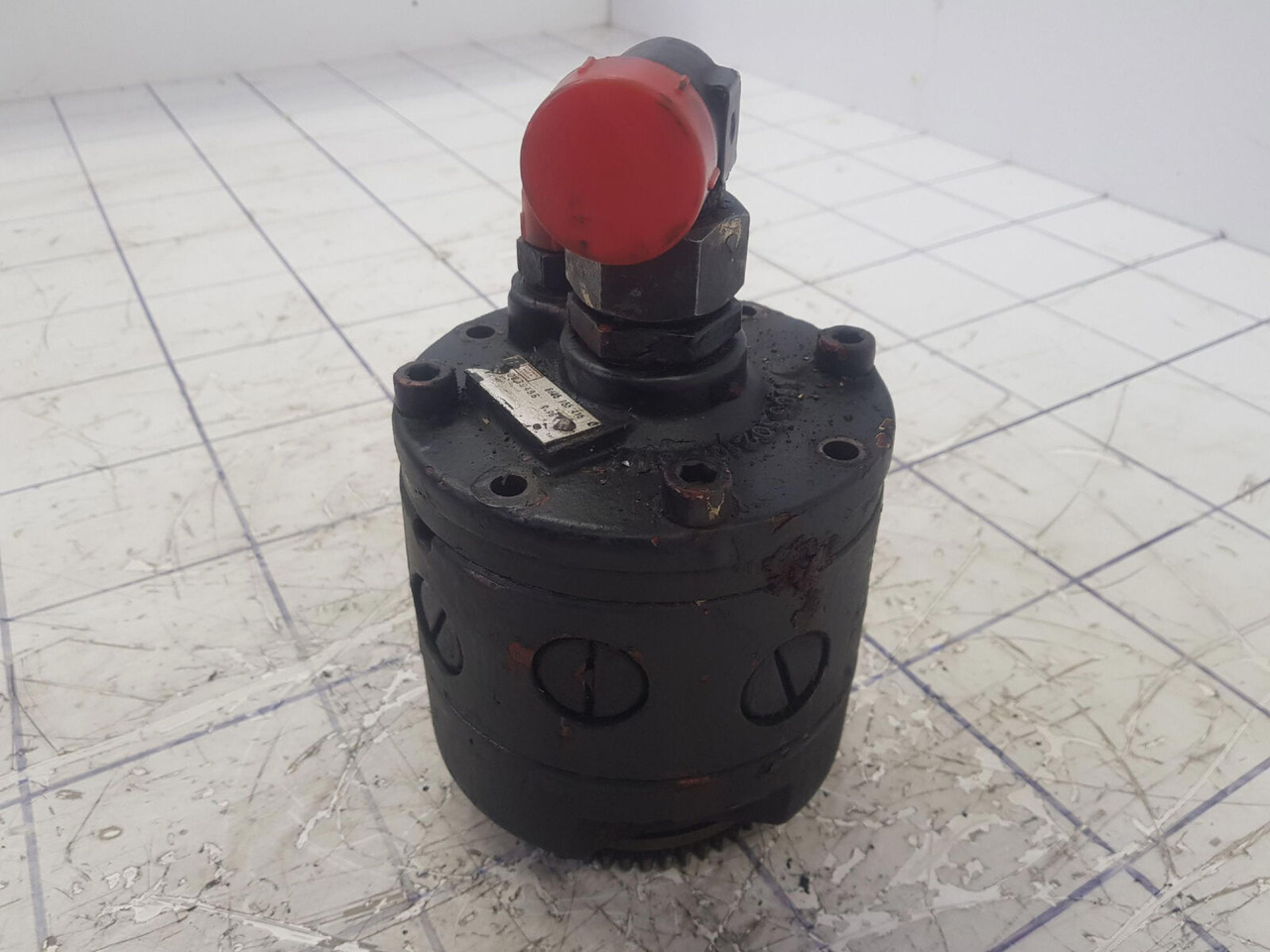 ZF Emergency steering pump from ZF - Pompe hydraulique pour Grue: photos 2 ZF Emergency steering pump from ZF - Pompe hydraulique pour Grue: photos 2