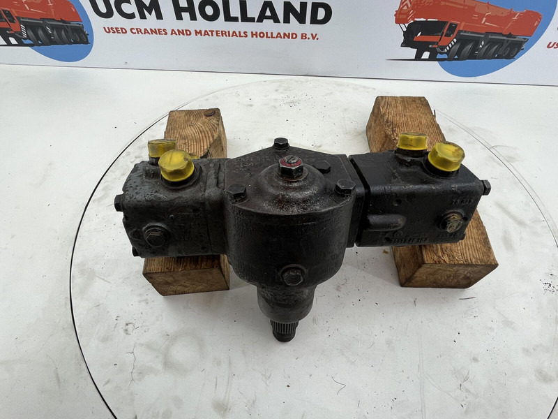ZF Steering Box 120bar - Boîtier de direction pour Grue: photos 5 ZF Steering Box 120bar - Boîtier de direction pour Grue: photos 5