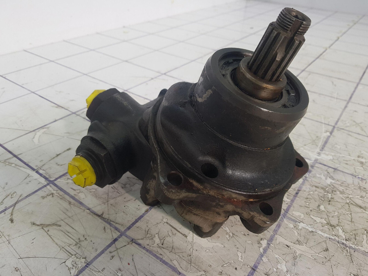 ZF steering pump - Pompe de support pour Grue: photos 4 ZF steering pump - Pompe de support pour Grue: photos 4