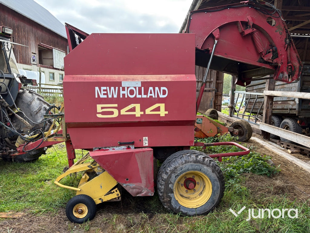 Rundbalspress New Holland 544 Cropcutter - Presse à balles rondes: photos 3 Rundbalspress New Holland 544 Cropcutter - Presse à balles rondes: photos 3
