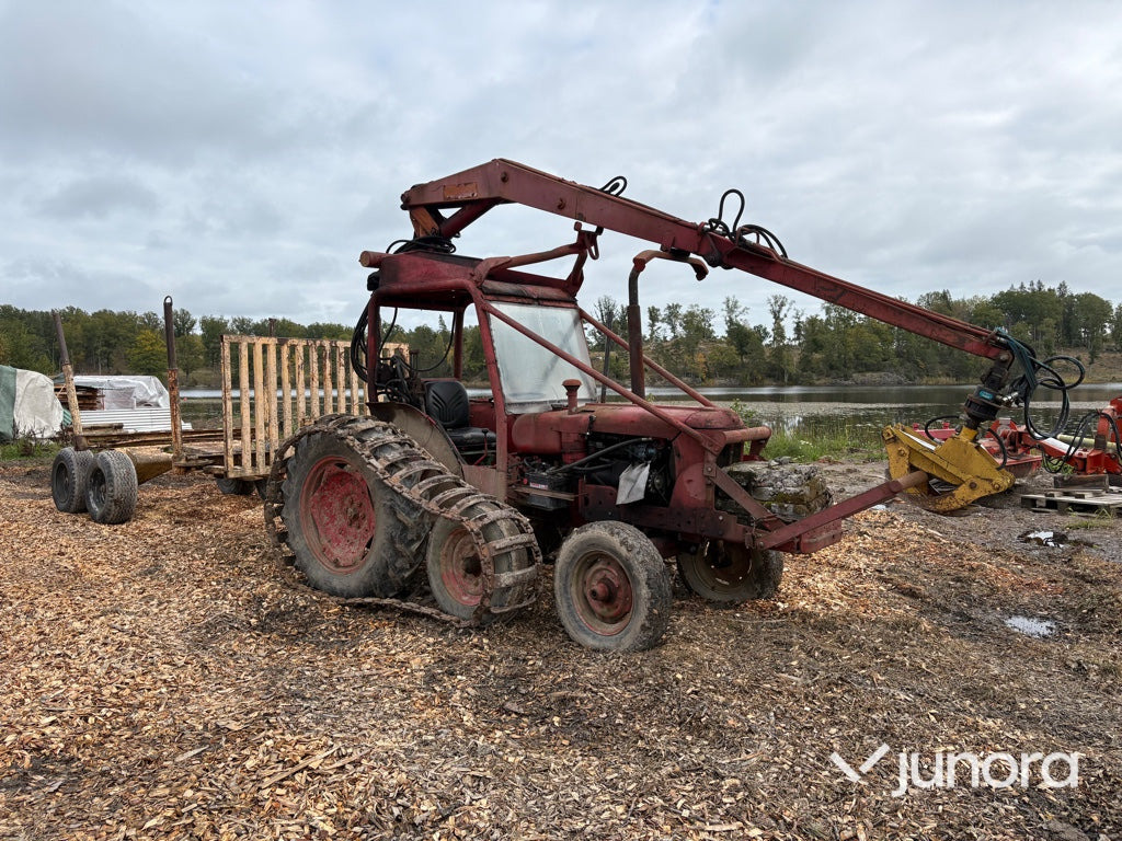 Skogstraktor ÖSA-48 ”Volvo BM 400 Buster” - Tracteur forestier: photos 3 Skogstraktor ÖSA-48 ”Volvo BM 400 Buster” - Tracteur forestier: photos 3