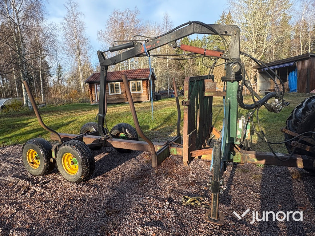 Skogsvagn - 5 * 2 meter - Remorque forestière: photos 1 Skogsvagn - 5 * 2 meter - Remorque forestière: photos 1