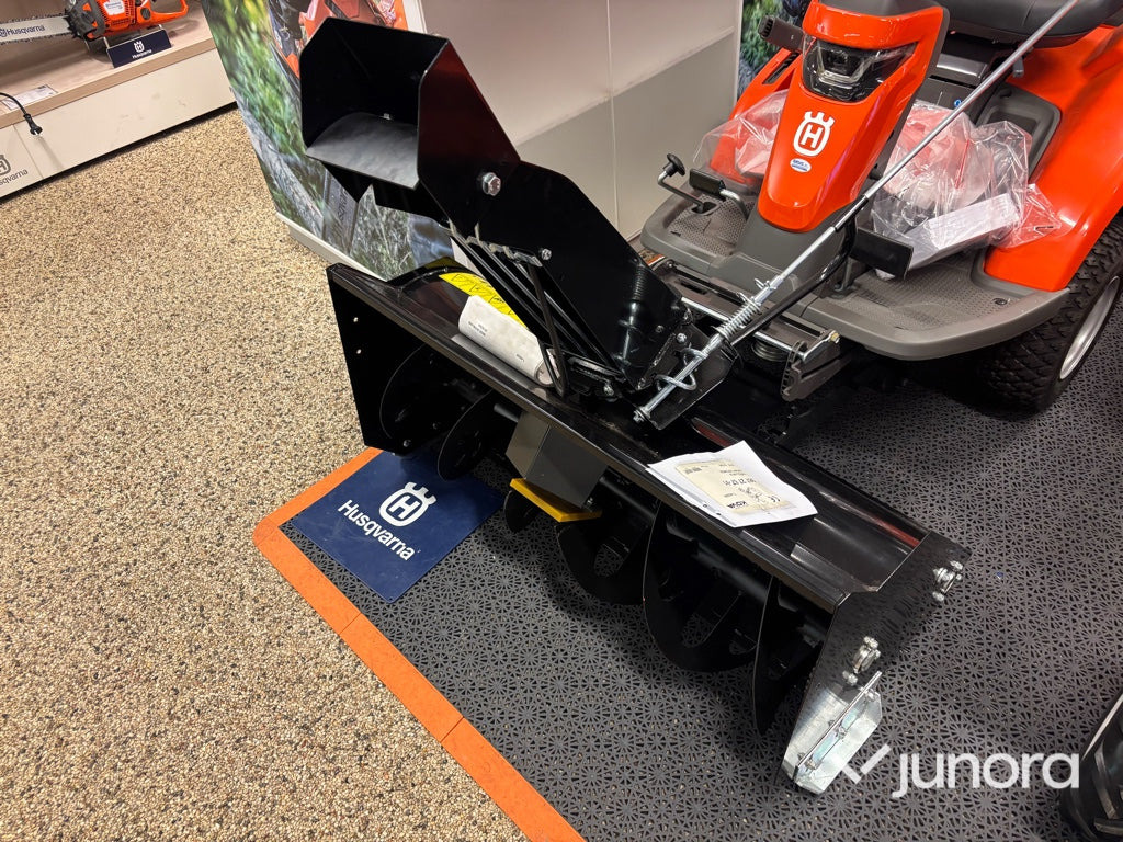 Snöslunga - Husqvarna, till Rider 300 serien - Souffleuse à neige: photos 1 Snöslunga - Husqvarna, till Rider 300 serien - Souffleuse à neige: photos 1