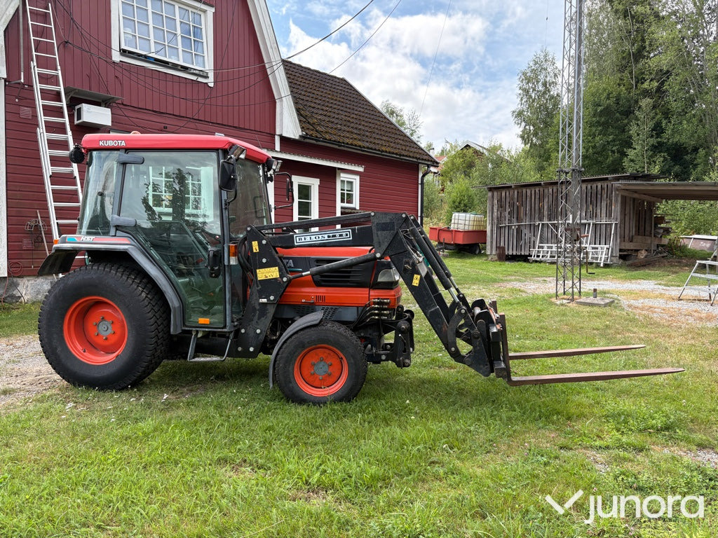 Traktor Kc Kubota L4200 - Tracteur agricole: photos 4 Traktor Kc Kubota L4200 - Tracteur agricole: photos 4