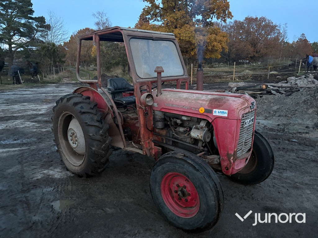 Traktor - Massey Ferguson 35X - Tracteur agricole: photos 4 Traktor - Massey Ferguson 35X - Tracteur agricole: photos 4