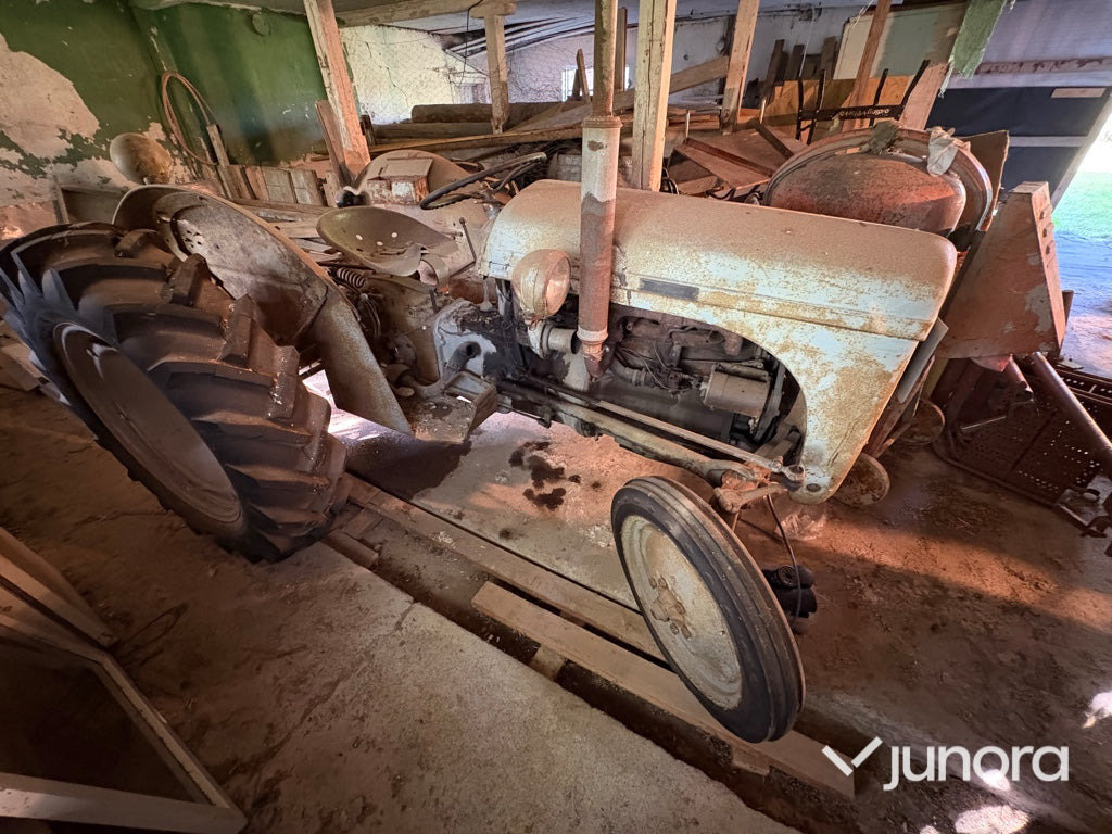 Traktor - Massey Ferguson, Grålle - Tracteur agricole: photos 4 Traktor - Massey Ferguson, Grålle - Tracteur agricole: photos 4