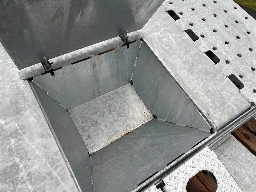 Semi-remorque surbaissé Hangler SVS-H 620 T 4 akslet galvaniseret: photos 9 Semi-remorque surbaissé Hangler SVS-H 620 T 4 akslet galvaniseret: photos 9