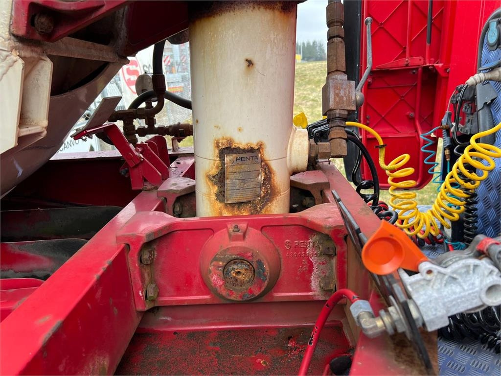 Semi-remorque citerne Interconsult 64m3 STRT1-64CA med tip: photos 8 Semi-remorque citerne Interconsult 64m3 STRT1-64CA med tip: photos 8