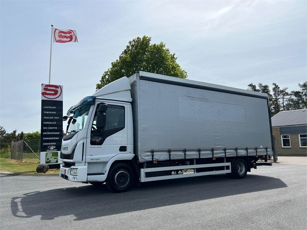 Iveco Eurocargo 8E21P 4x2 - Camion à rideaux coulissants: photos 1 Iveco Eurocargo 8E21P 4x2 - Camion à rideaux coulissants: photos 1