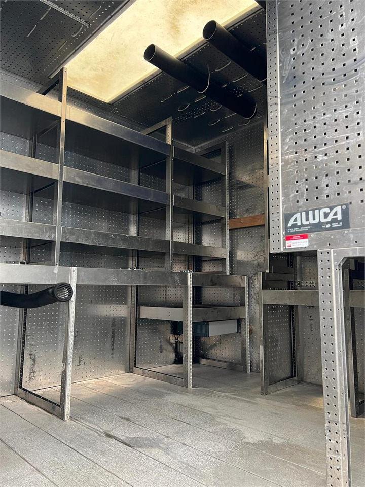 Mercedes-Benz Antos 1824 LnR - Camion fourgon: photos 5 Mercedes-Benz Antos 1824 LnR - Camion fourgon: photos 5