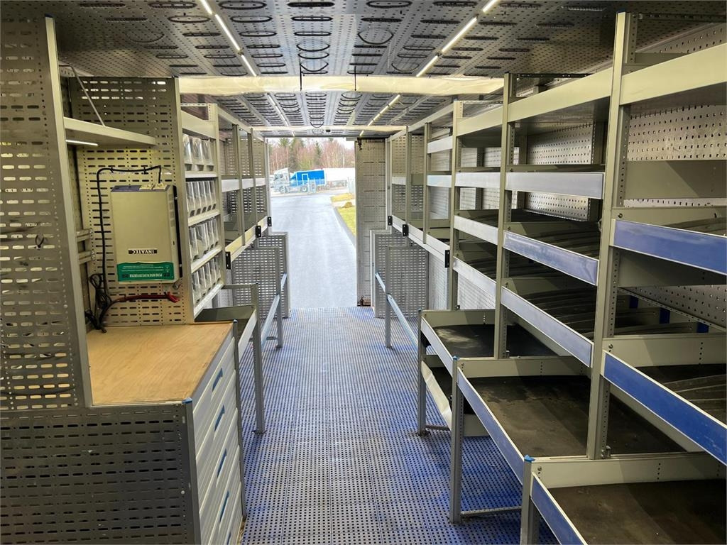 Mercedes-Benz Antos 1824 LnR - Camion fourgon: photos 4 Mercedes-Benz Antos 1824 LnR - Camion fourgon: photos 4