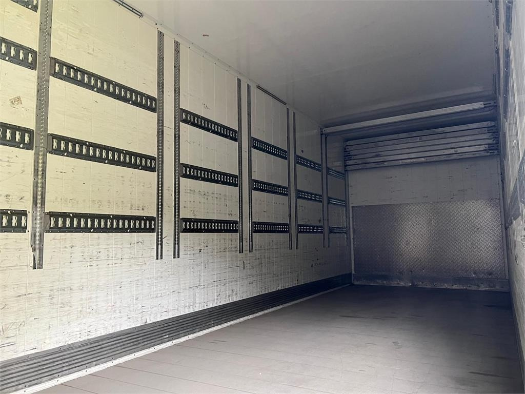 Mercedes-Benz Econic 1827 L - Camion fourgon: photos 4 Mercedes-Benz Econic 1827 L - Camion fourgon: photos 4