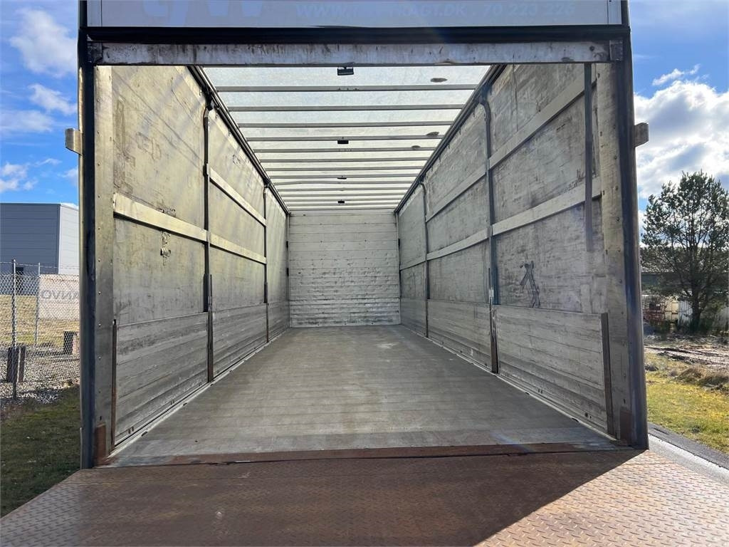 Scania P280 LB 6x2*4 MLB - 24 pallets - Camion à rideaux coulissants: photos 5 Scania P280 LB 6x2*4 MLB - 24 pallets - Camion à rideaux coulissants: photos 5