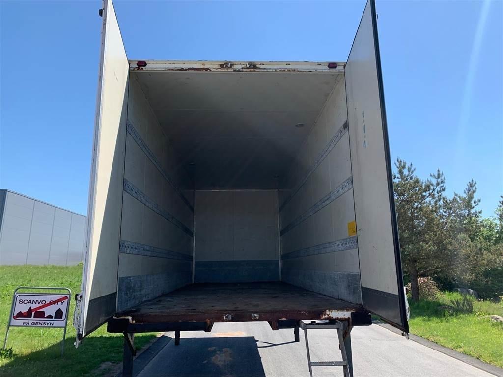 Schmitz WKD 7150 mm - bagdøre - Semi-remorque fourgon: photos 2 Schmitz WKD 7150 mm - bagdøre - Semi-remorque fourgon: photos 2