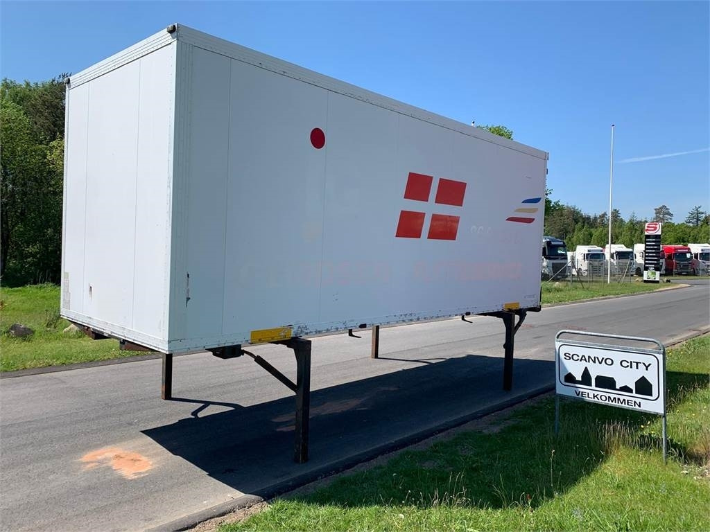 Schmitz WKD 7150 mm - bagdøre - Semi-remorque fourgon: photos 1 Schmitz WKD 7150 mm - bagdøre - Semi-remorque fourgon: photos 1