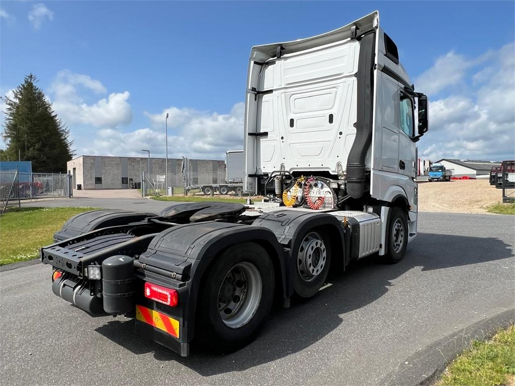 Mercedes-Benz Actros 2548 LS - Tracteur routier: photos 4 Mercedes-Benz Actros 2548 LS - Tracteur routier: photos 4