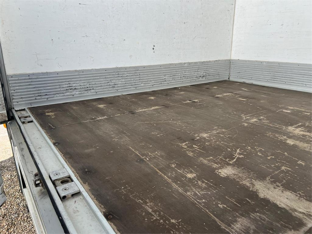 Volvo FE320 18 ton - Camion frigorifique: photos 5 Volvo FE320 18 ton - Camion frigorifique: photos 5