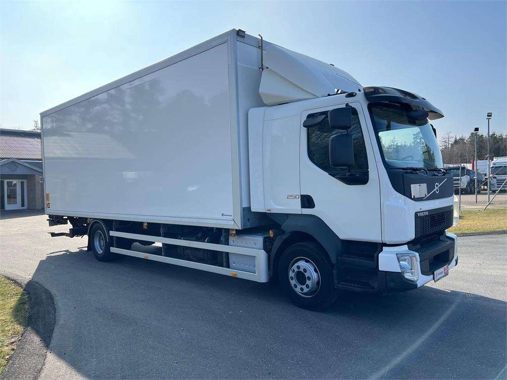 Volvo FL 16 ton 250HK - Camion fourgon: photos 2 Volvo FL 16 ton 250HK - Camion fourgon: photos 2