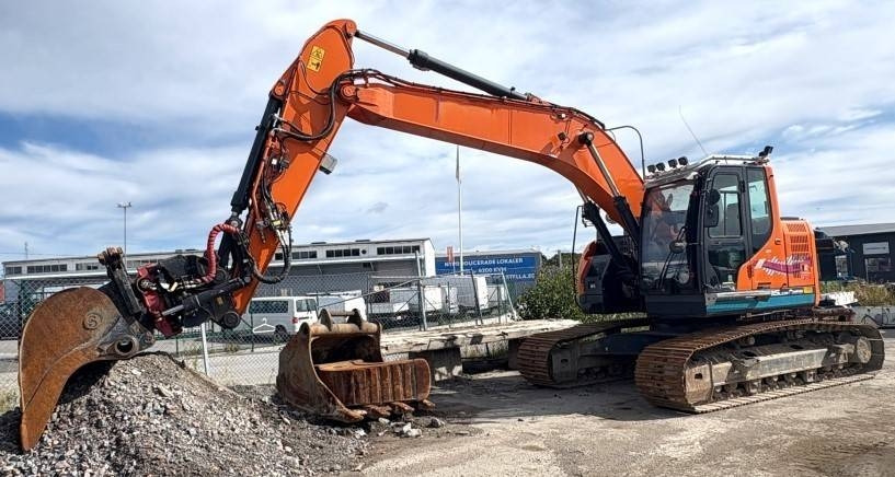 Doosan DX 235 LCR-5 - Pelle sur chenille: photos 1 Doosan DX 235 LCR-5 - Pelle sur chenille: photos 1