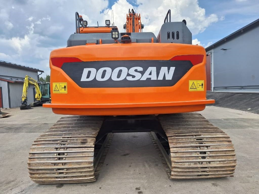 Doosan DX160LCH-5 METSÄMALLI KALLISTAJALLA - Pelle sur chenille: photos 3 Doosan DX160LCH-5 METSÄMALLI KALLISTAJALLA - Pelle sur chenille: photos 3