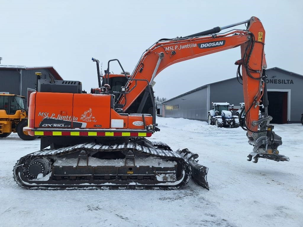 Doosan MYYTY! SOLD! DX160LCH-5 METSÄMALLI - Pelle sur chenille: photos 4 Doosan MYYTY! SOLD! DX160LCH-5 METSÄMALLI - Pelle sur chenille: photos 4