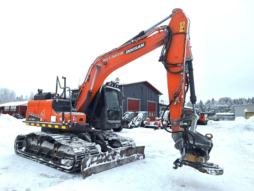 Doosan MYYTY! SOLD! DX160LCH-5 METSÄMALLI - Pelle sur chenille: photos 5 Doosan MYYTY! SOLD! DX160LCH-5 METSÄMALLI - Pelle sur chenille: photos 5