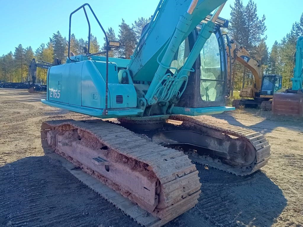 Fiat-Kobelco E165LC KALLISTAJALLA - Pelle sur chenille: photos 5 Fiat-Kobelco E165LC KALLISTAJALLA - Pelle sur chenille: photos 5