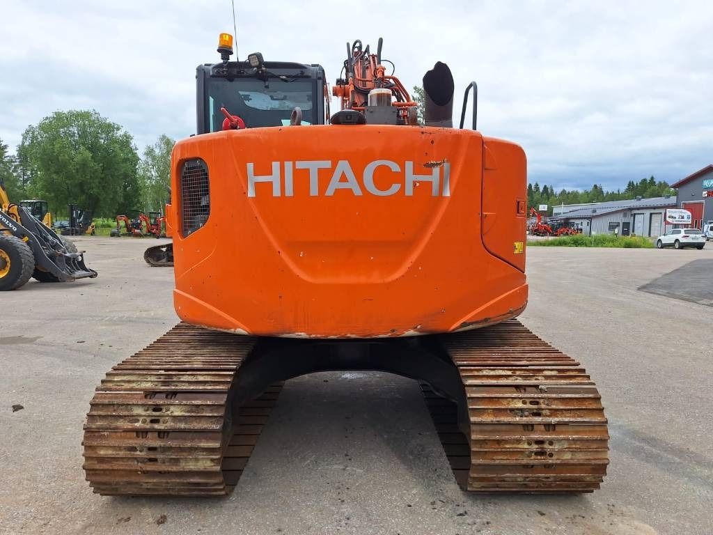 Hitachi MYYTY!!SOLD!! ZX135USB-5 RASVARILLA - Pelle sur chenille: photos 3 Hitachi MYYTY!!SOLD!! ZX135USB-5 RASVARILLA - Pelle sur chenille: photos 3