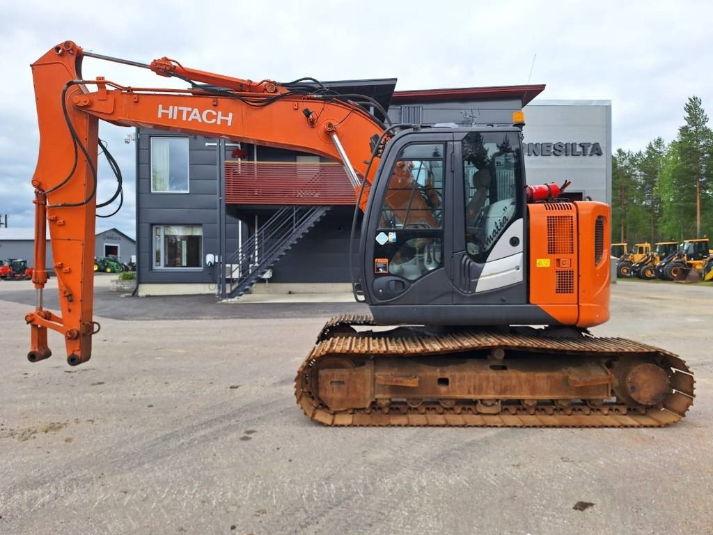 Hitachi MYYTY!!SOLD!! ZX135USB-5 RASVARILLA - Pelle sur chenille: photos 1 Hitachi MYYTY!!SOLD!! ZX135USB-5 RASVARILLA - Pelle sur chenille: photos 1