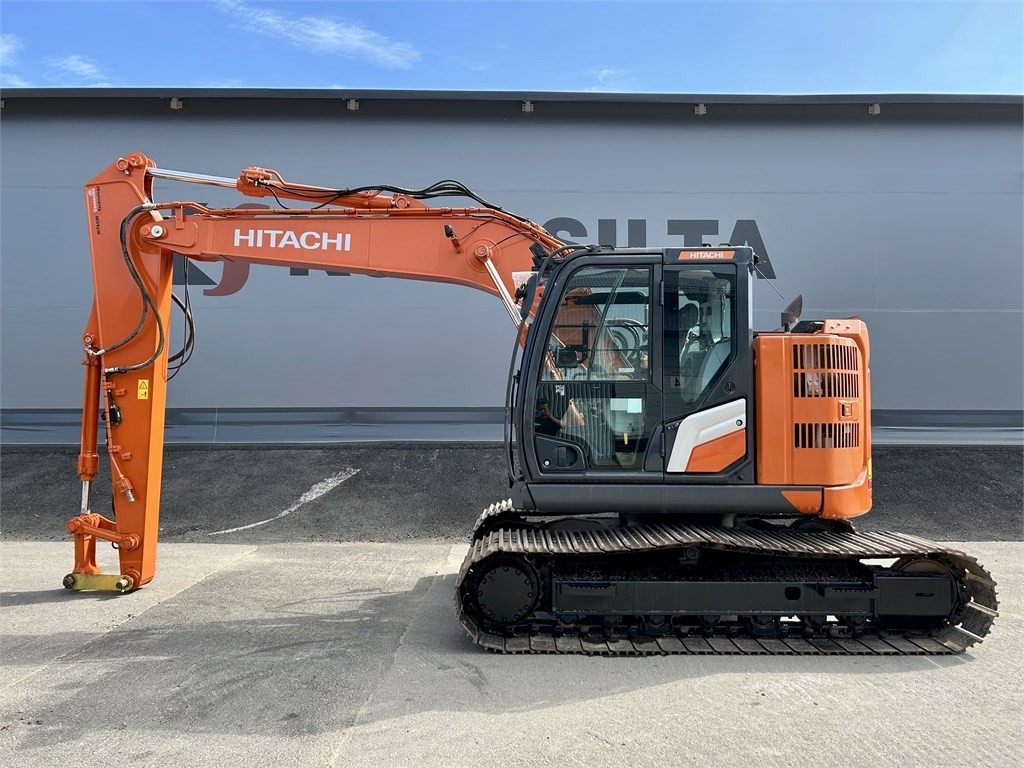 Hitachi ZX135US-7  - Pelle sur chenille: photos 1 Hitachi ZX135US-7  - Pelle sur chenille: photos 1