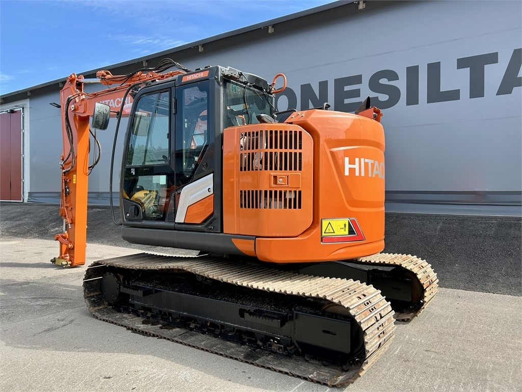 Hitachi ZX135US-7  - Pelle sur chenille: photos 2 Hitachi ZX135US-7  - Pelle sur chenille: photos 2
