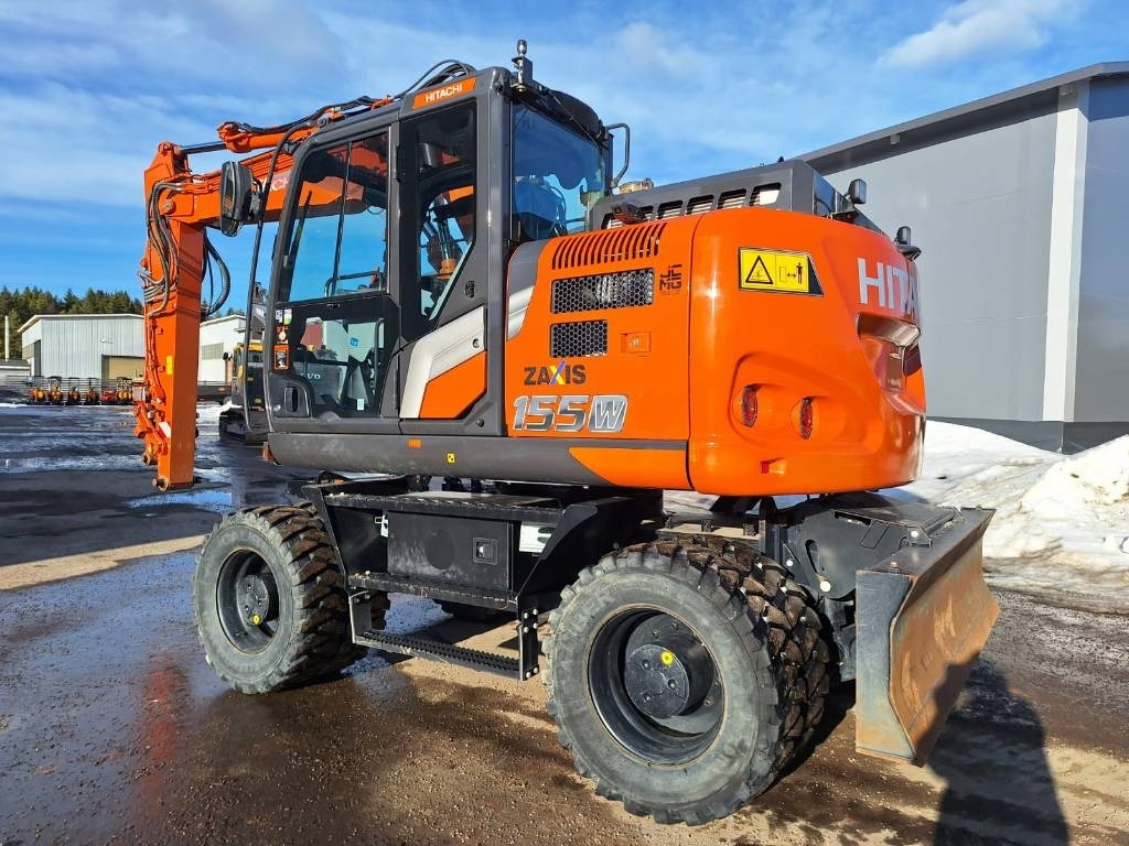 Hitachi ZX155W-7 KUIN UUSI - Pelle sur pneus: photos 2 Hitachi ZX155W-7 KUIN UUSI - Pelle sur pneus: photos 2