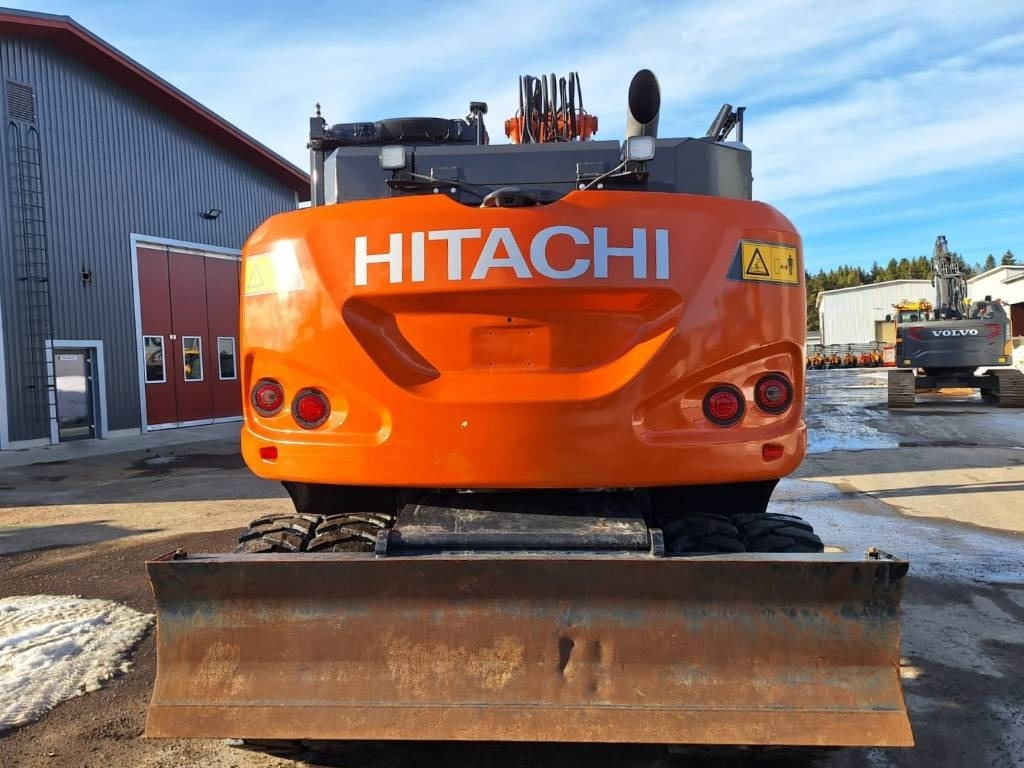 Hitachi ZX155W-7 KUIN UUSI - Pelle sur pneus: photos 3 Hitachi ZX155W-7 KUIN UUSI - Pelle sur pneus: photos 3
