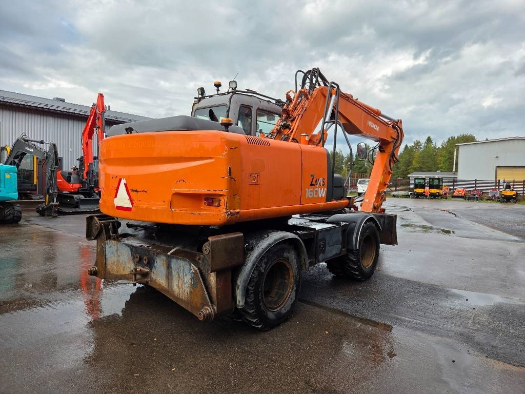 Hitachi ZX160 W PYÖRITTÄJÄLLÄ  - Pelle sur pneus: photos 4 Hitachi ZX160 W PYÖRITTÄJÄLLÄ  - Pelle sur pneus: photos 4