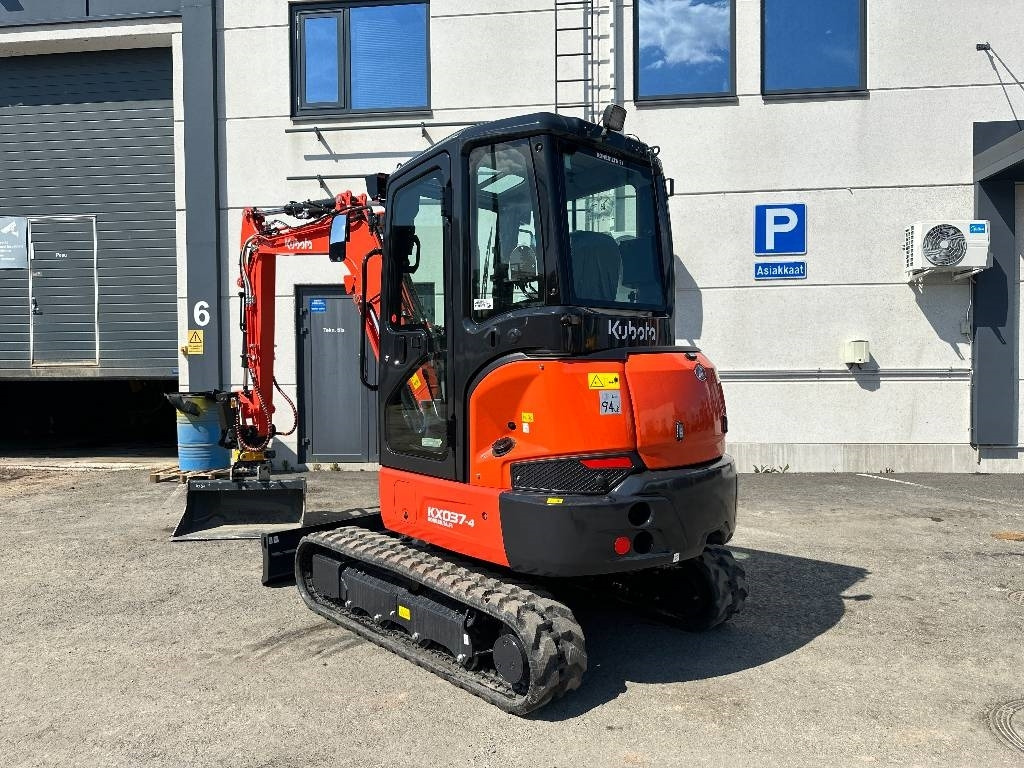 Kubota KX037-4 PYÖRITTÄJÄLLÄ - Mini pelle: photos 2 Kubota KX037-4 PYÖRITTÄJÄLLÄ - Mini pelle: photos 2
